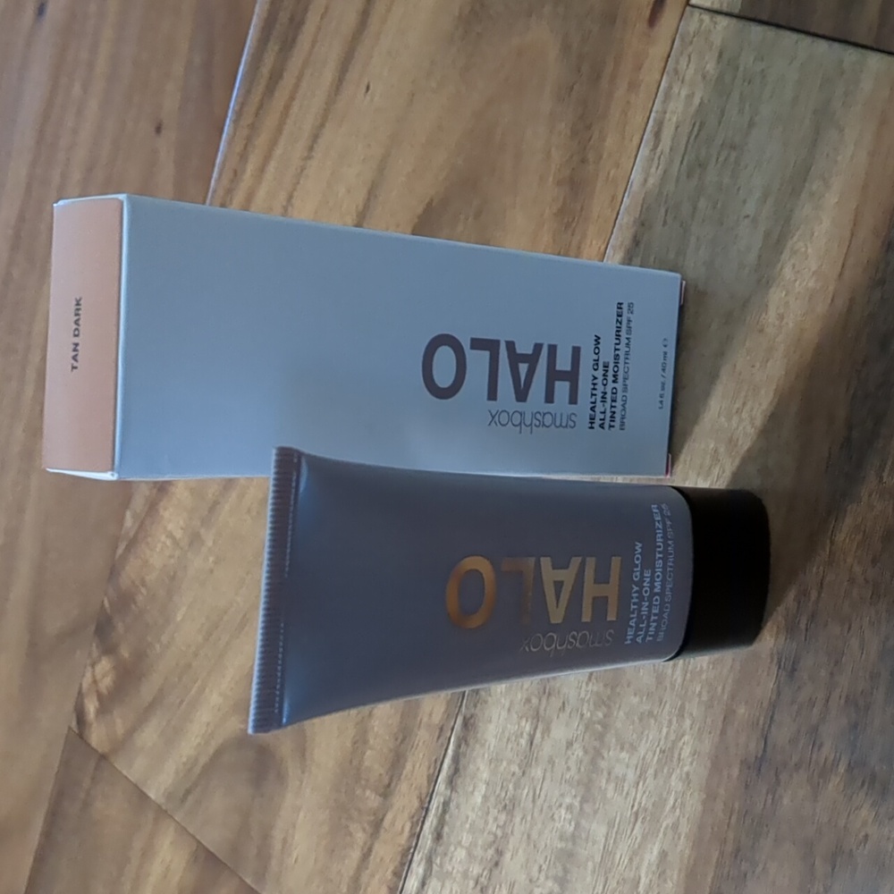 Smashbox Halo Healthy Glow All-in-One Tinted Moisturizer SPF 25 Tan Dark Nwt ❤️